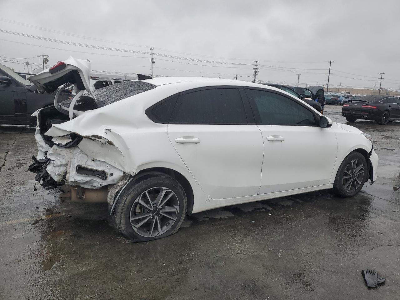 2023 KIA Forte VIN 3KPF24AD5PE604478 Copart auction photo, all over damage thumbnail 3