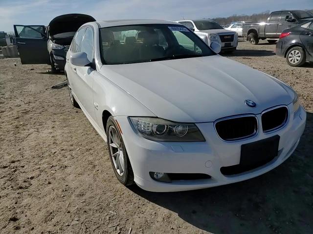 2010 BMW 3er VIN WBAPK5C57AA652653 Copart auction photo, side damage thumbnail 11