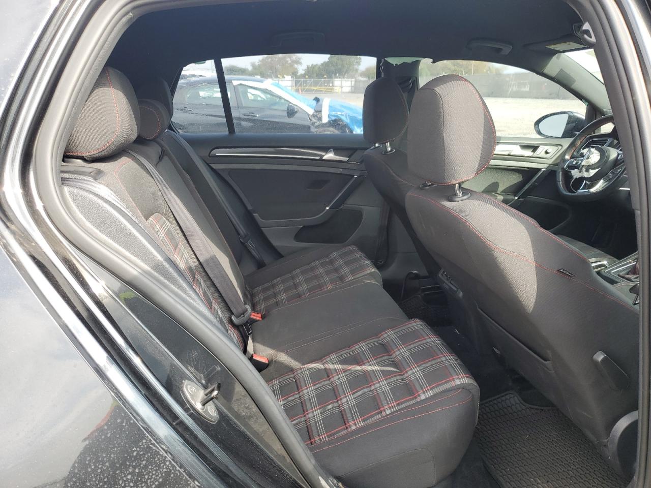 2015 Volkswagen GTI VIN 3VW4T7AUXFM009844 Copart auction photo, front end damage thumbnail 10