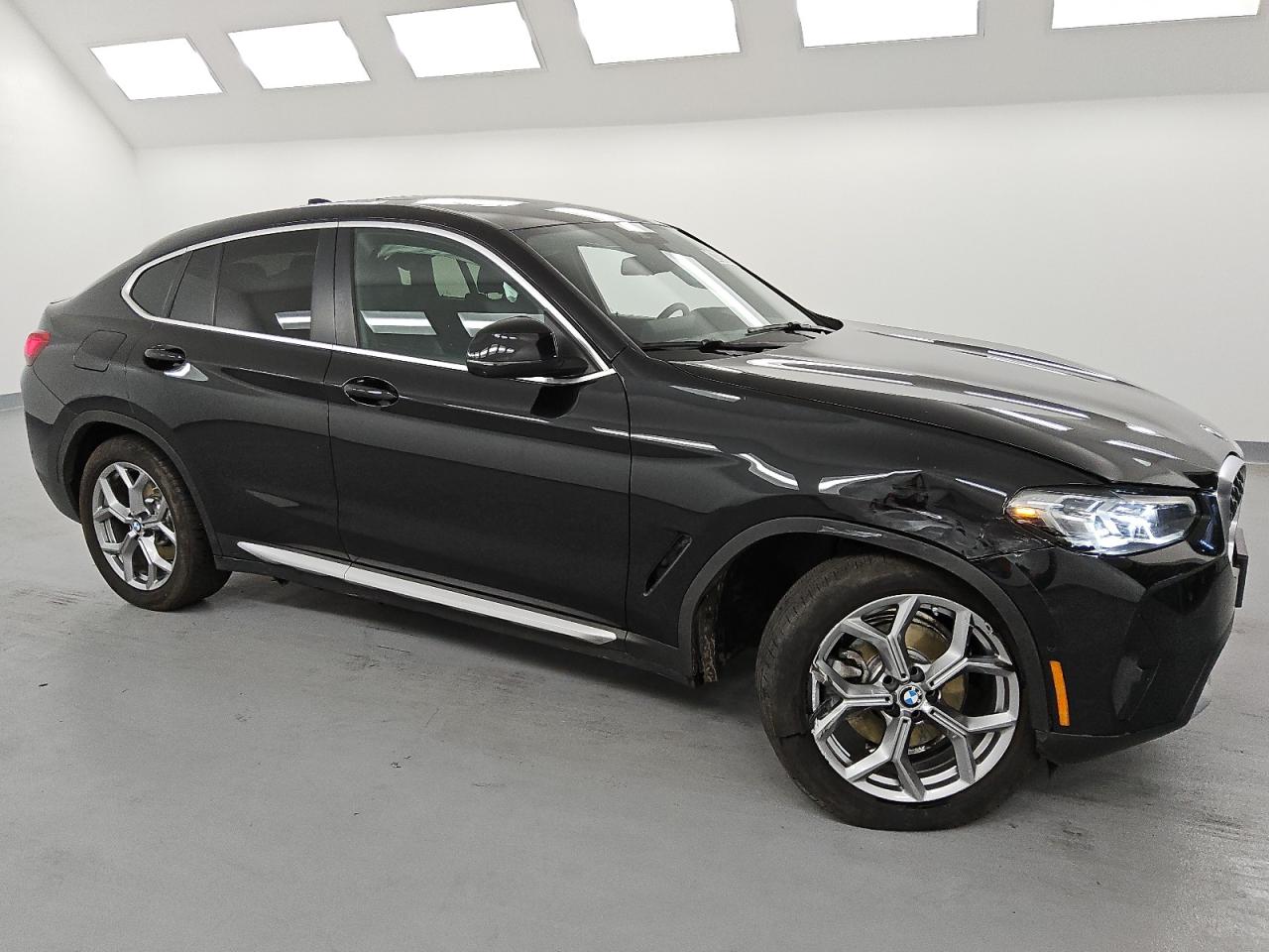 2024 BMW X4 VIN 5UX33DT02R9W62239 Copart auction photo, side / front end damage thumbnail 4