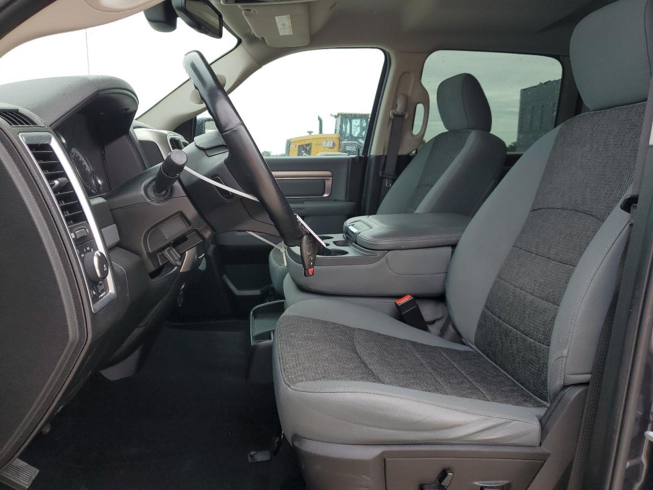 2019 RAM 1500 VIN 1C6RR6TT8KS686714 Copart auction photo, front end / minor dent/scratches damage thumbnail 7