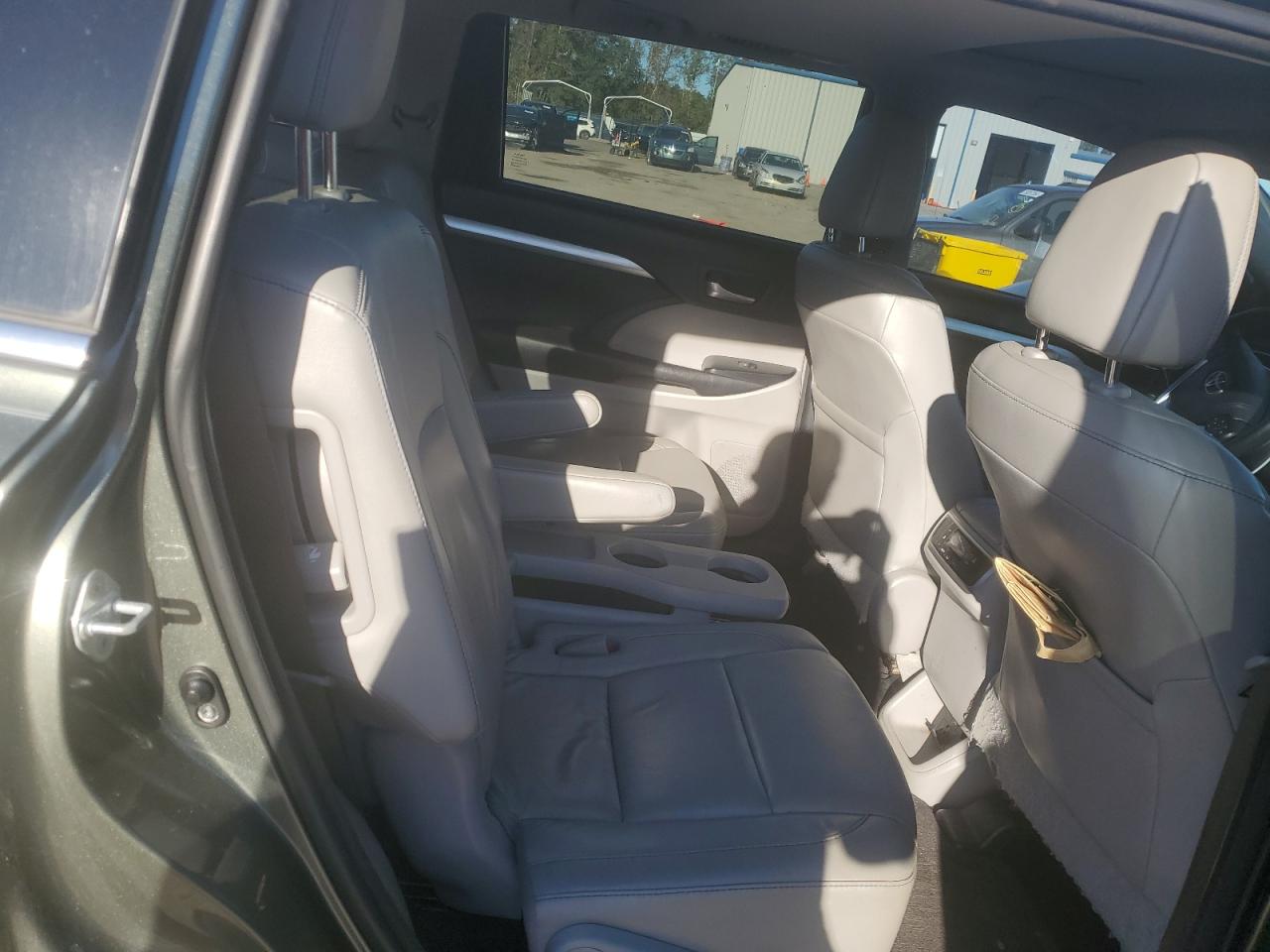 2017 Toyota Highlander VIN 5TDKZRFH4HS193469 Copart auction photo, rear end damage thumbnail 11
