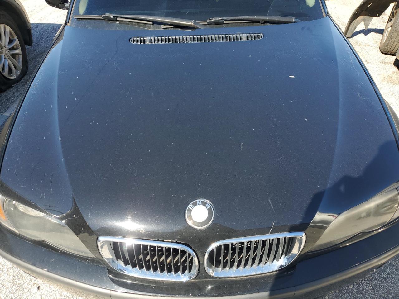 2004 BMW 3er VIN WBAET37424NJ42802 Copart auction photo, side / rear end damage thumbnail 11
