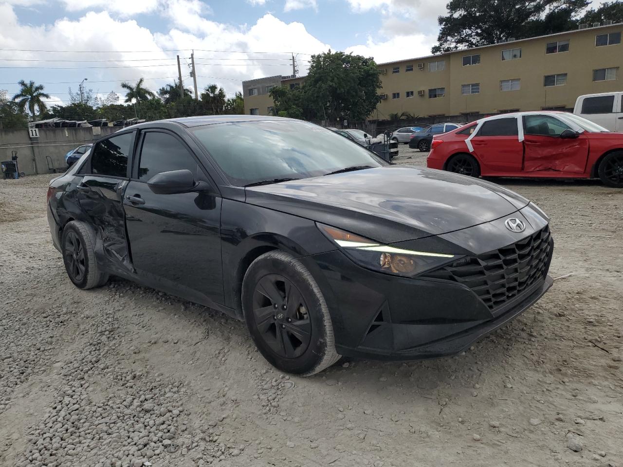2022 Hyundai Elantra VIN KMHLM4AG2NU358684 Copart auction photo, side / minor dent/scratches damage thumbnail 4