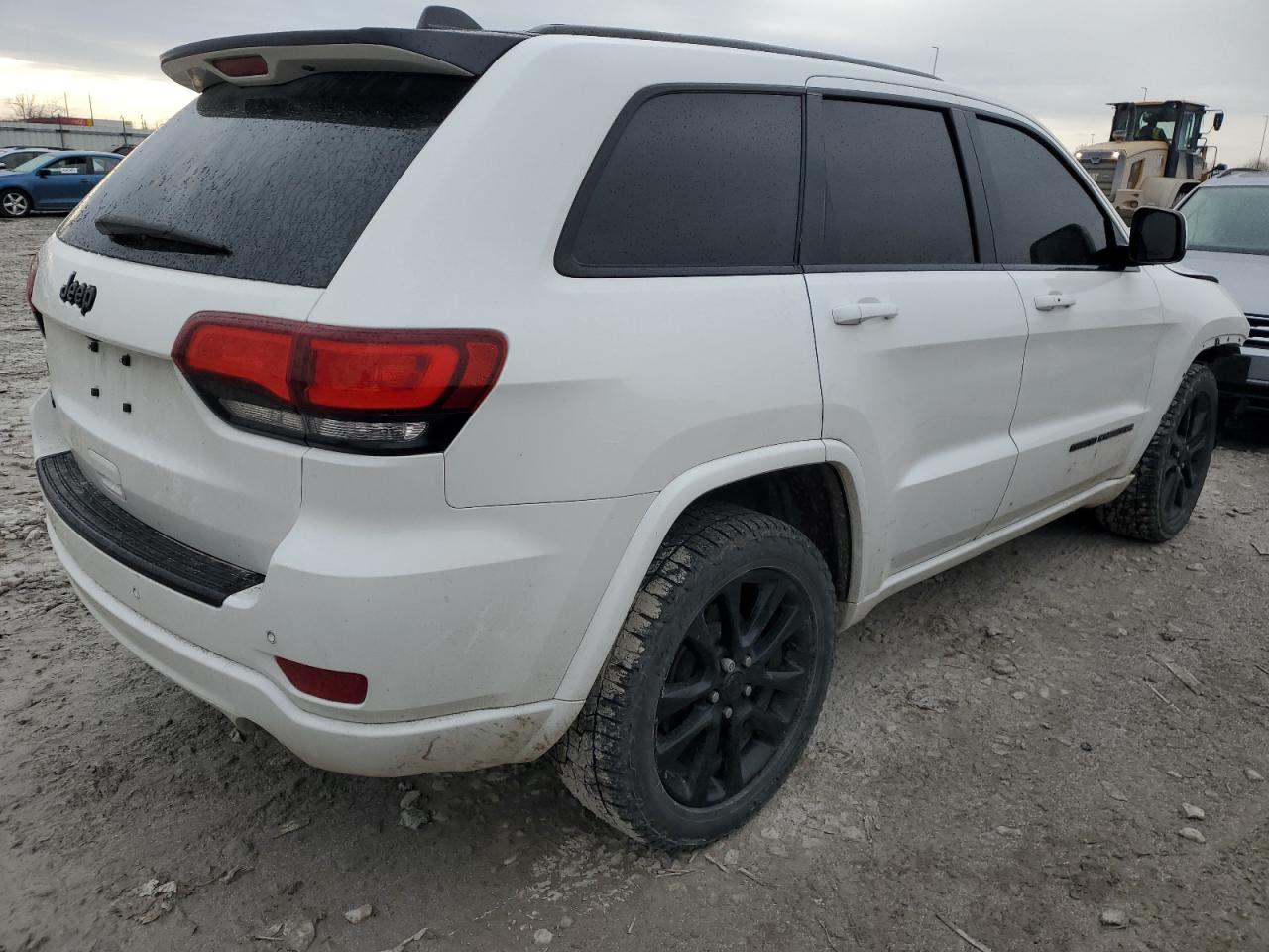 2018 Jeep Grand Cherokee VIN 1C4RJFAG9JC285395 Copart auction photo, front end damage thumbnail 3