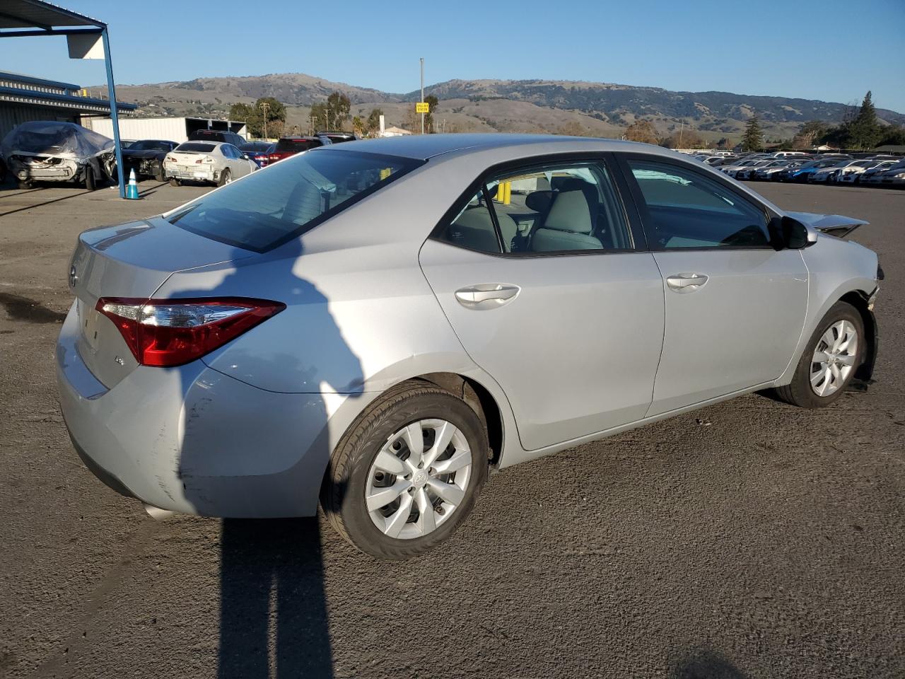 2016 Toyota Corolla VIN 5YFBURHE6GP418760 Copart auction photo, front end damage thumbnail 3