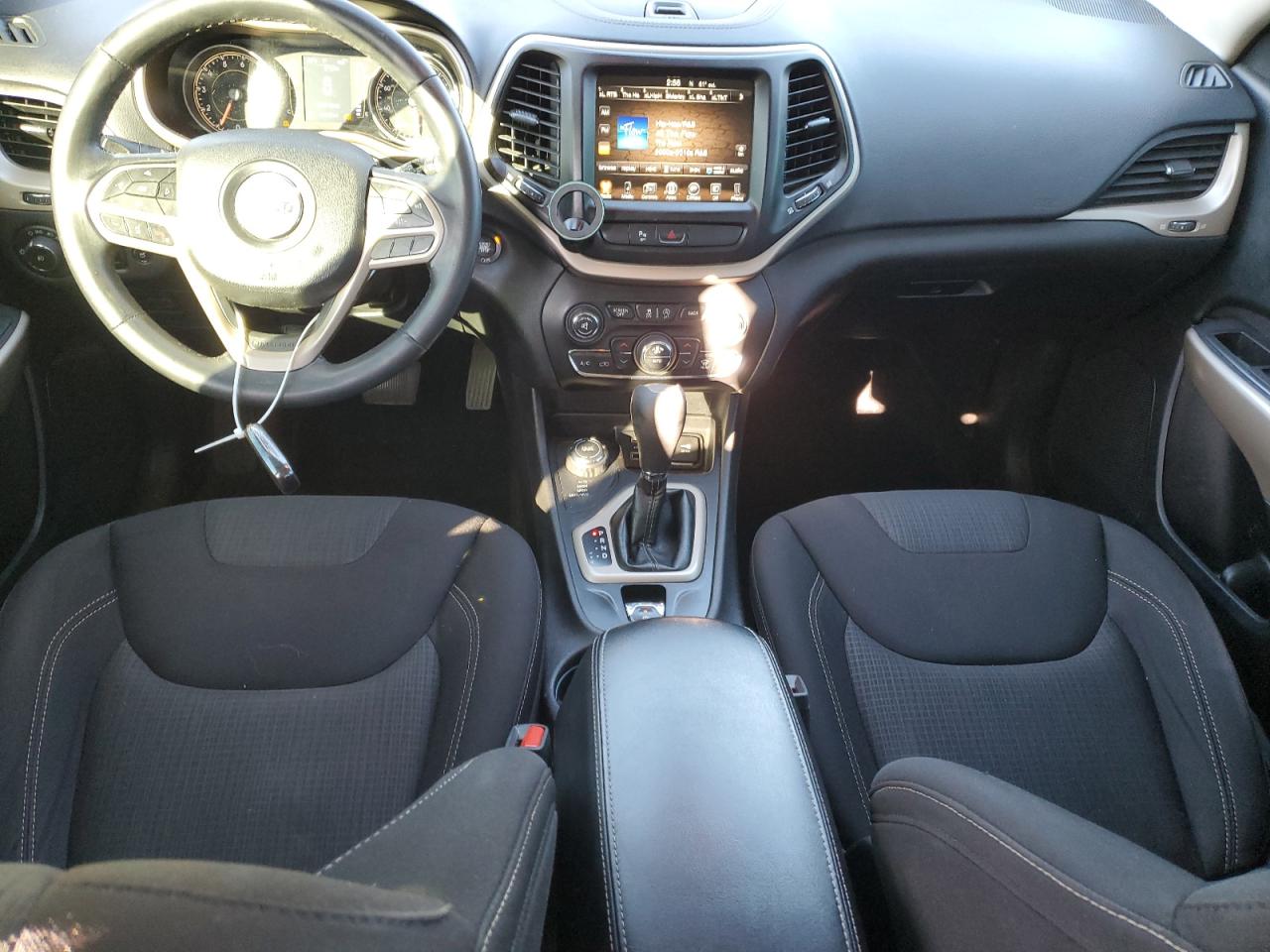 2017 Jeep Grand Cherokee VIN 1C4PJMCS8HW618305 Copart auction photo, hail damage thumbnail 8