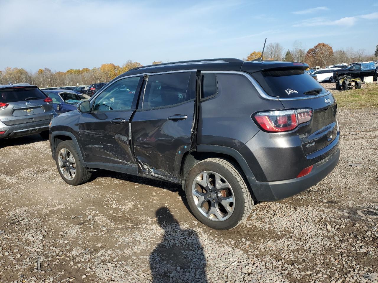 2019 Jeep Compass VIN 3C4NJDCB1KT600832 Copart auction photo, side damage thumbnail 2