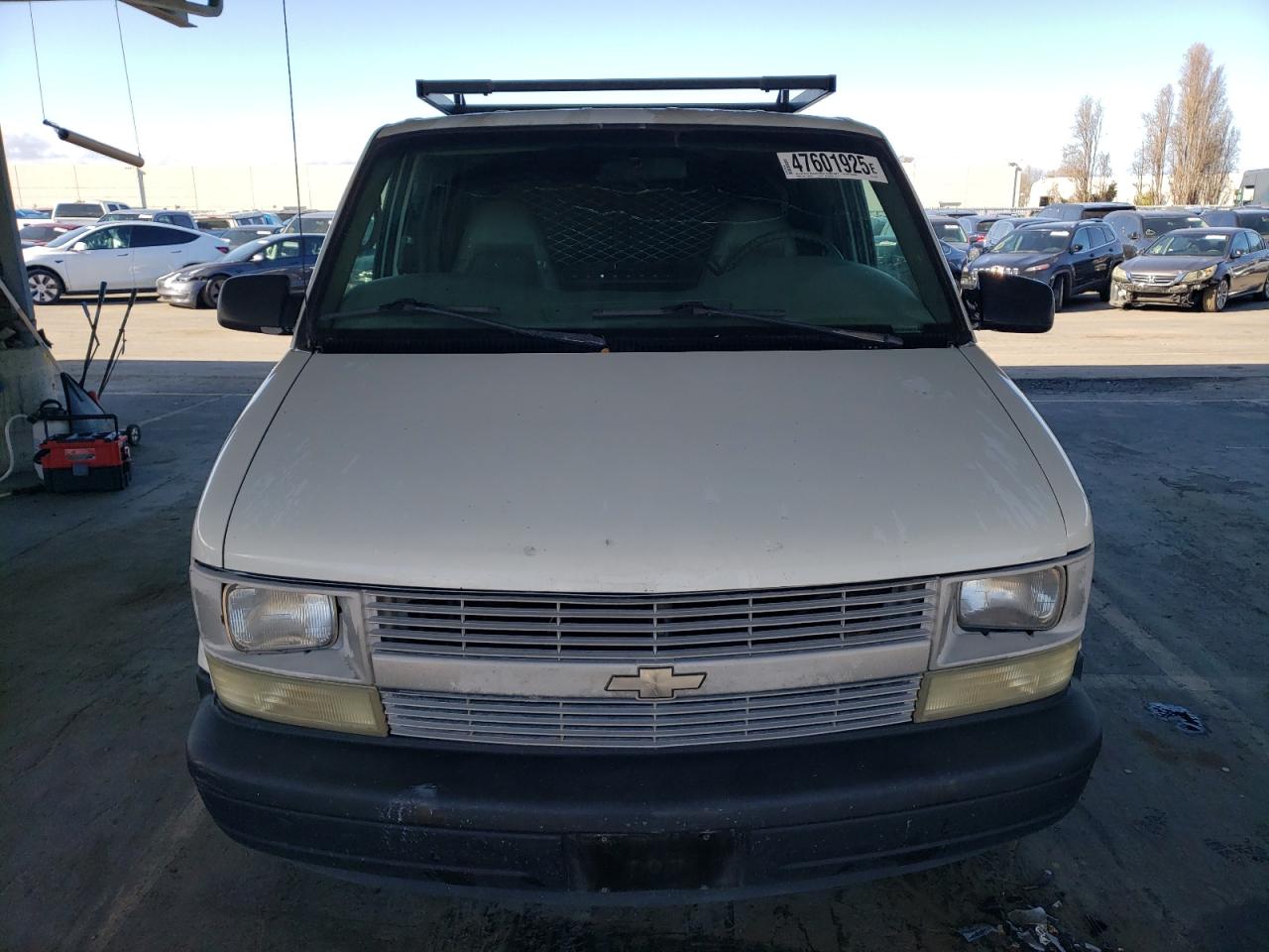 2001 Chevrolet Astro VIN 1GCDM19W51B140862 Copart auction photo, front end damage thumbnail 5