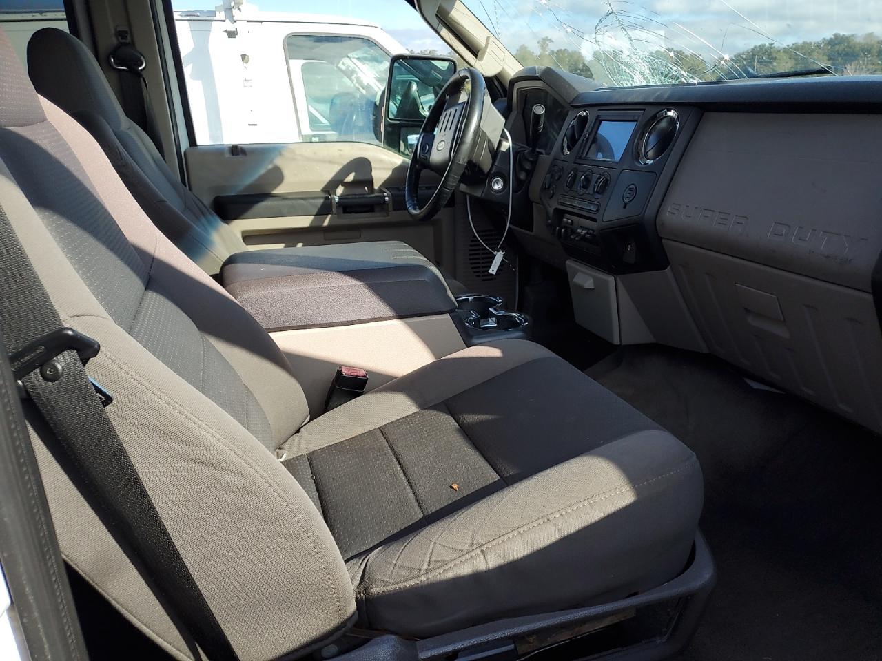 2009 Ford F250 VIN 1FTSW21R59EA00091 Copart auction photo, mechanical / front end damage thumbnail 5