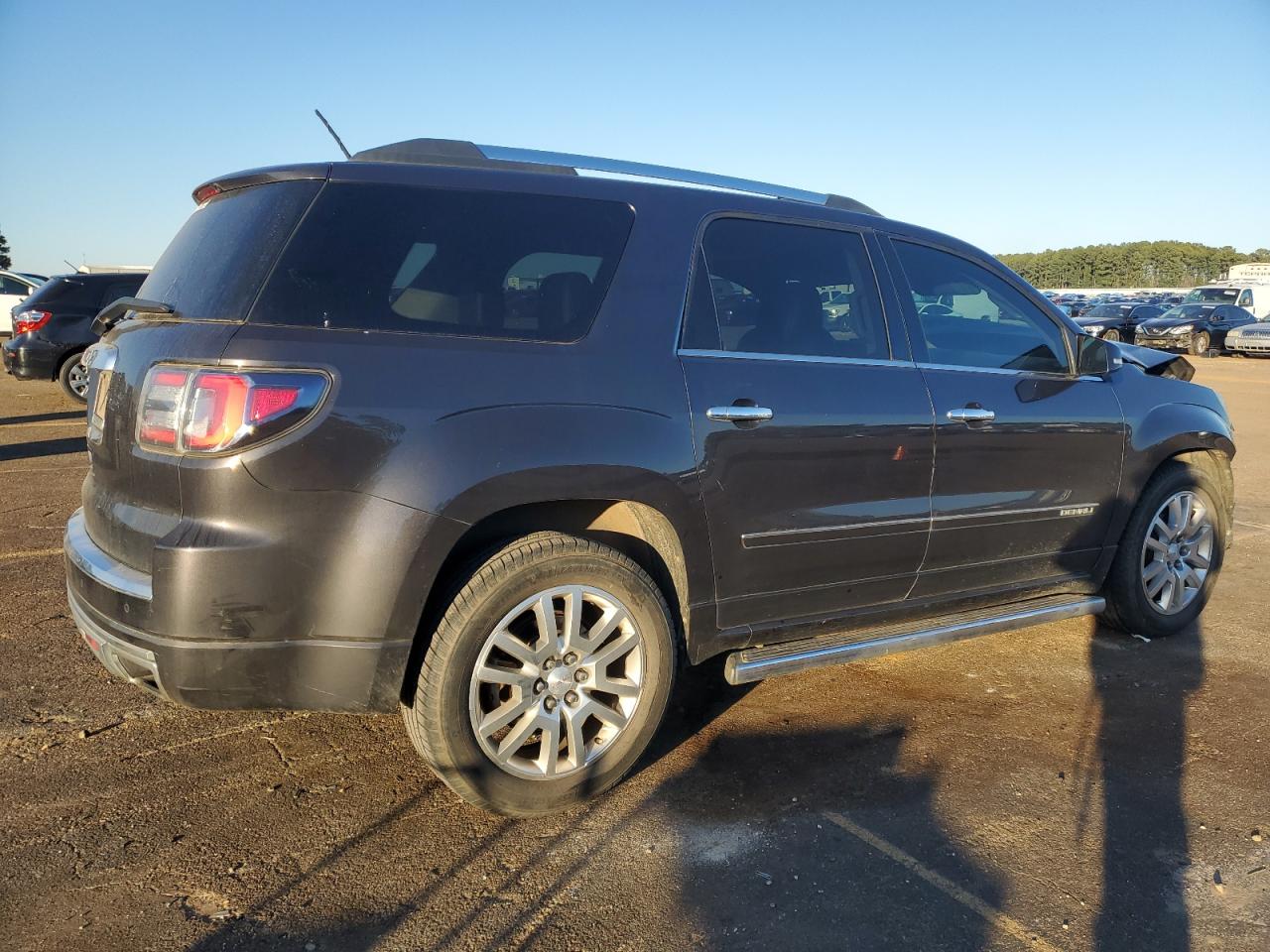 2015 GMC Acadia VIN 1GKKRTKD9FJ135212 Copart auction photo, front end damage thumbnail 3