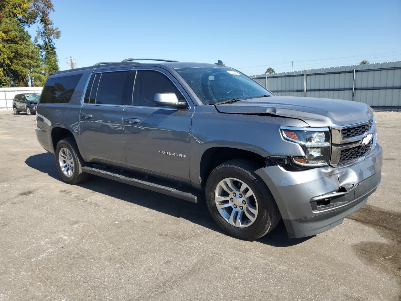 2020 Chevrolet Suburban VIN 1GNSCGKC7LR185221 Copart auction photo, front end damage thumbnail 4