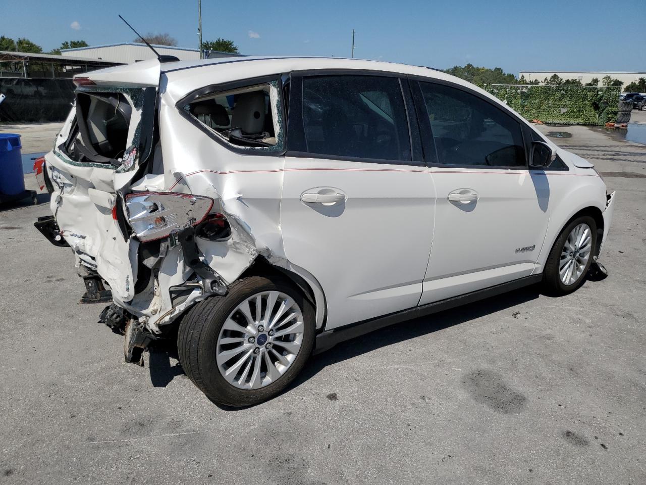 2017 Ford C-MAX VIN 1FADP5AU7HL114475 Copart auction photo, rear end / front end damage thumbnail 3