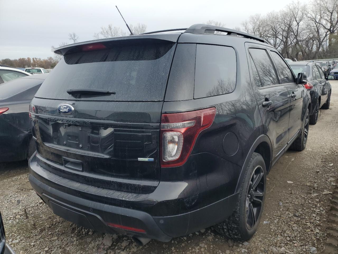 2015 Ford Explorer VIN 1FM5K8GT1FGC37266 Copart auction photo, front end / side damage thumbnail 3