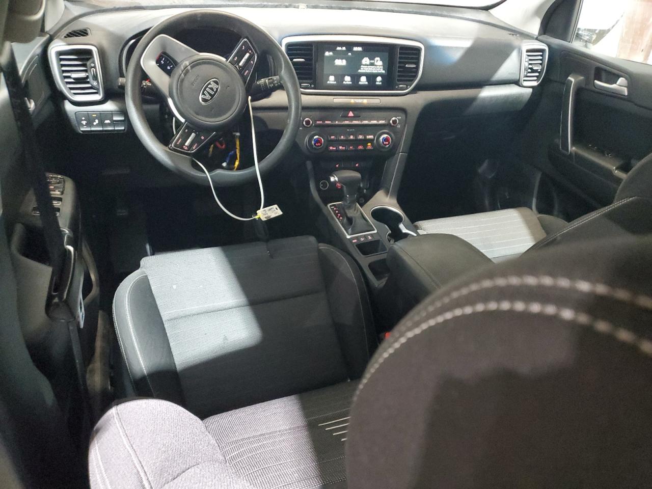 2020 KIA Sportage VIN KNDPMCACXL7770750 Copart auction photo, vandalism damage thumbnail 8