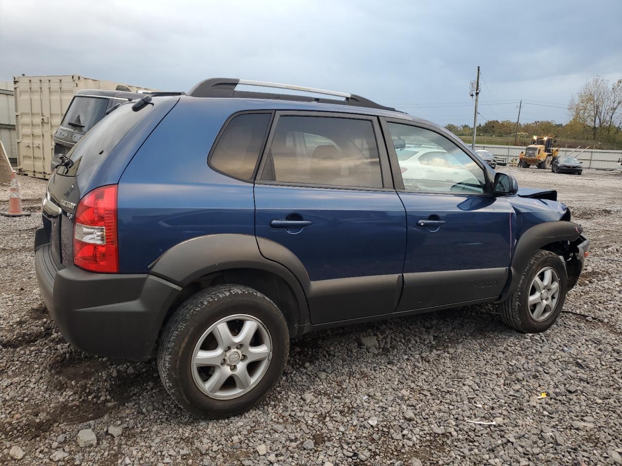 2005 Hyundai Tucson VIN KM8JN72D85U131798 Copart auction photo, front end damage thumbnail 3