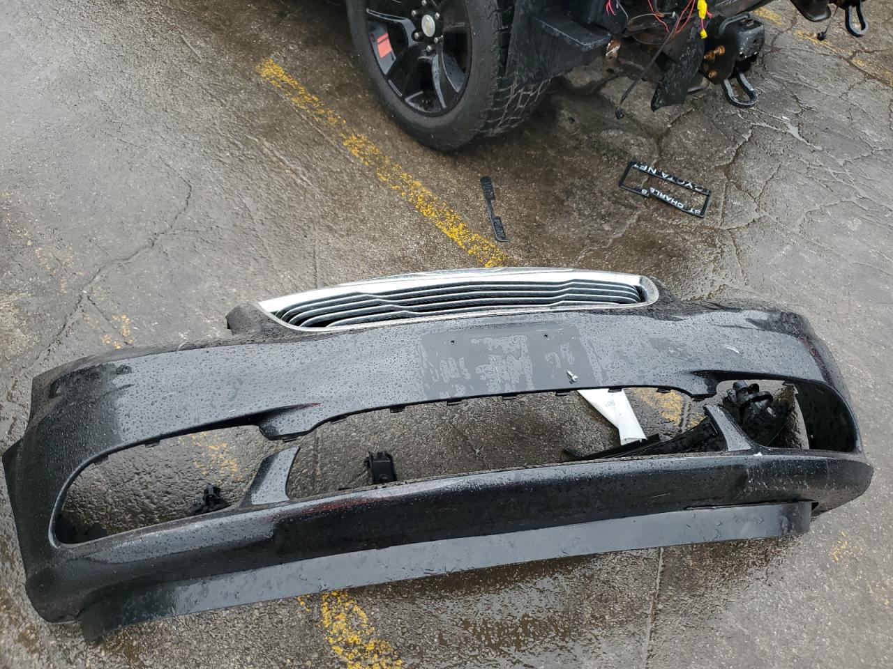 2016 Chrysler Town & Country VIN 2C4RC1GG7GR104301 Copart auction photo, front end damage thumbnail 13