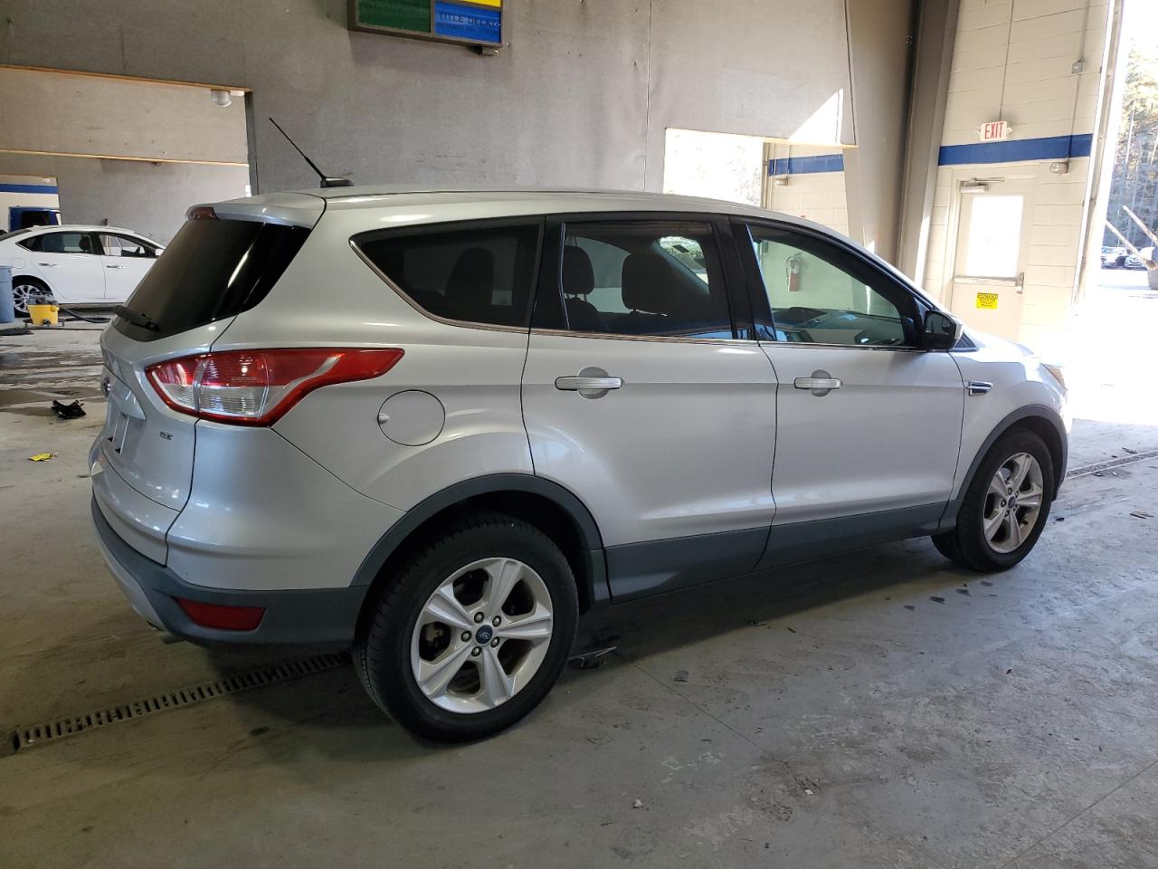 2015 Ford Escape VIN 1FMCU0G76FUB57260 Copart auction photo, minor dent/scratches damage thumbnail 3