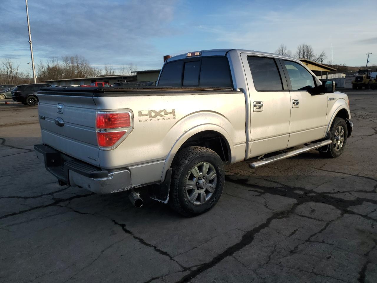 2011 Ford F-150 VIN 1FTFW1EF2BFC99065 Copart auction photo, front end / side damage thumbnail 3