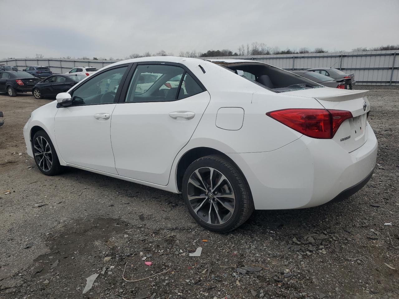 2019 Toyota Corolla VIN 2T1BURHE3KC134396 Copart auction photo, top/roof / minor dent/scratches damage thumbnail 2