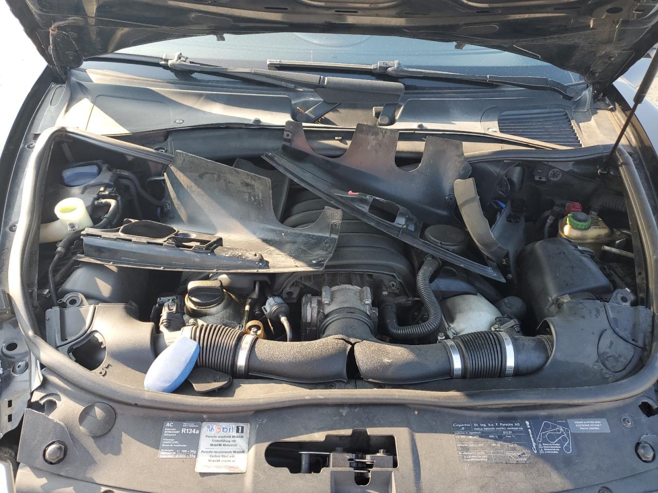2010 Porsche Cayenne VIN WP1AB2AP8ALA50293 Copart auction photo, front end / minor dent/scratches damage thumbnail 12