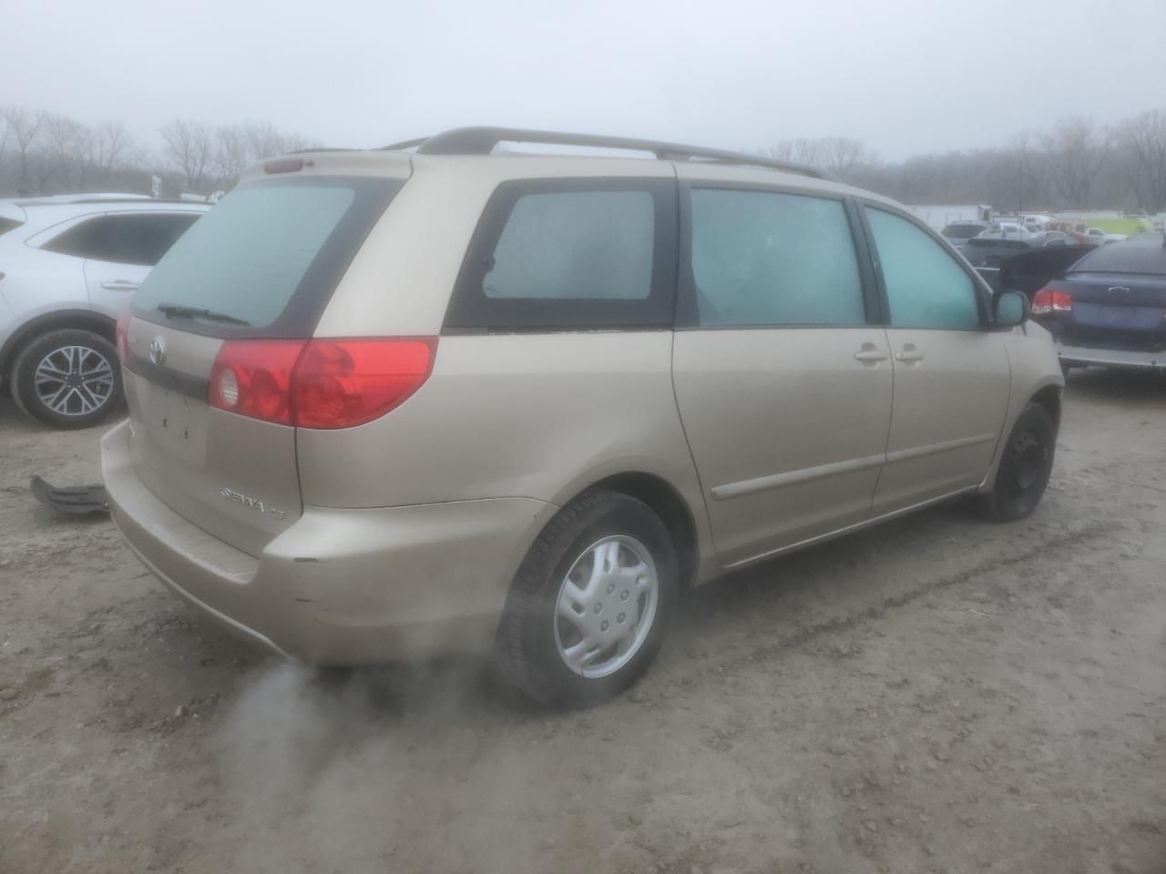 2007 Toyota Sienna VIN 5TDZK23C67S041906 Copart auction photo, front end damage thumbnail 3