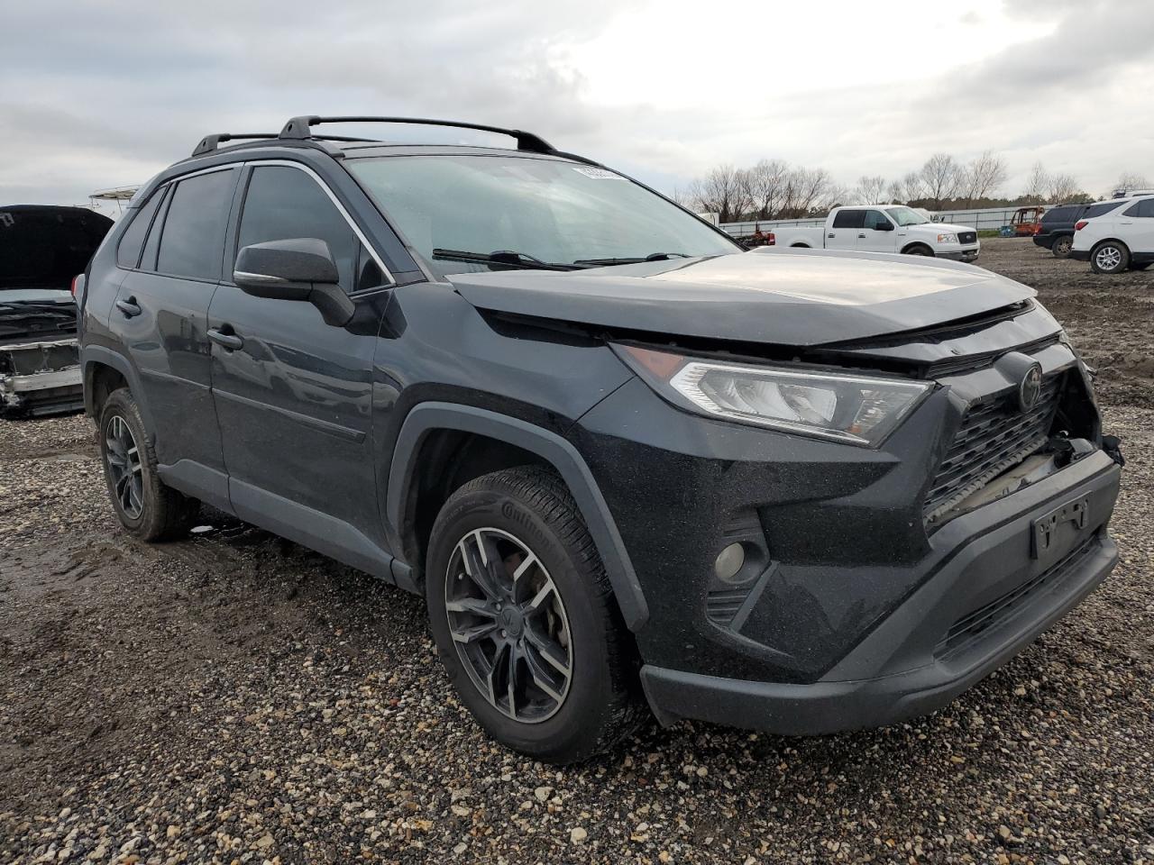 2020 Toyota RAV 4 VIN 2T3W1RFV2LC039625 Copart auction photo, front end / minor dent/scratches damage thumbnail 4