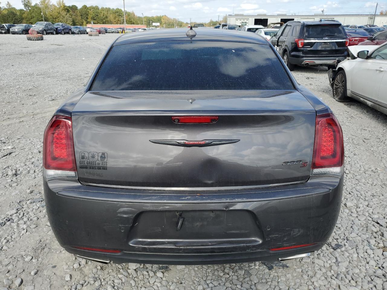 2021 Chrysler 300 VIN 2C3CCABG7MH537300 Copart auction photo, undercarriage damage thumbnail 6