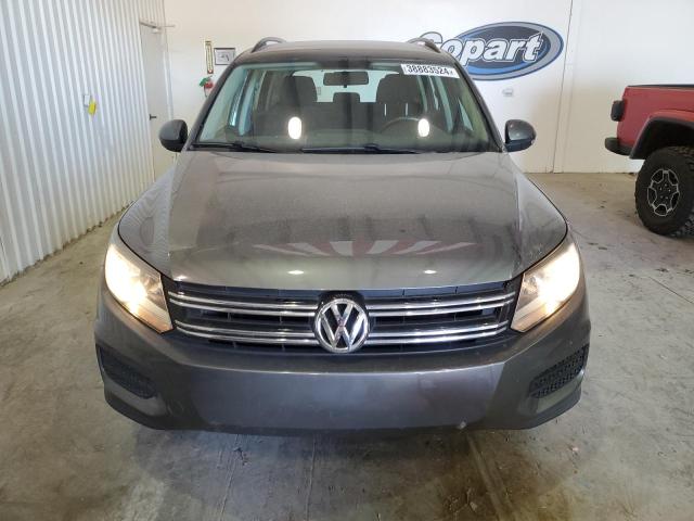 2015 Volkswagen Tiguan VIN WVGAV7AX9FW557632 Copart auction photo, rear end / minor dent/scratches damage thumbnail 5