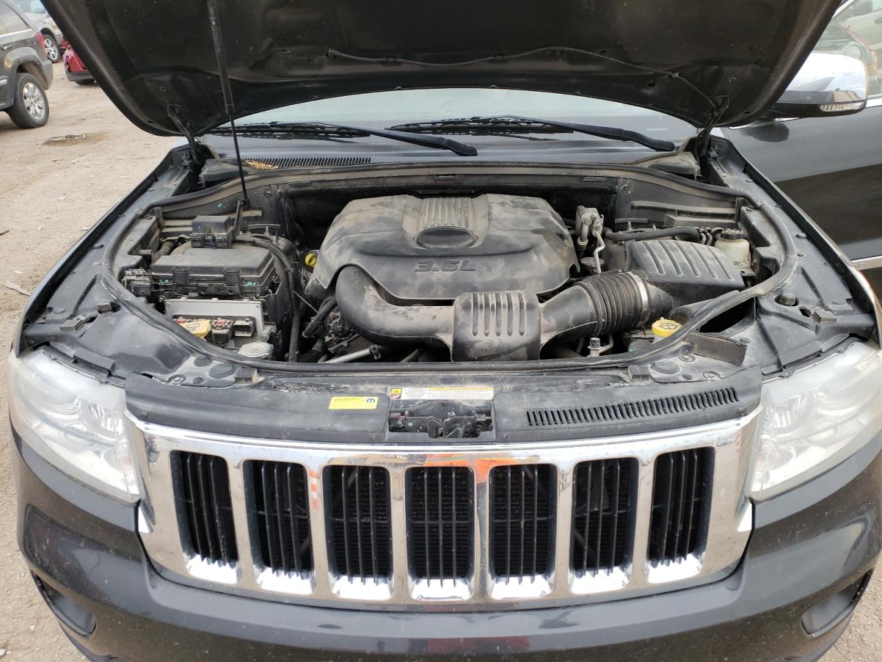 2011 Jeep Grand Cherokee VIN 1J4RR5GG2BC710610 Copart auction photo, top/roof / front end damage thumbnail 12