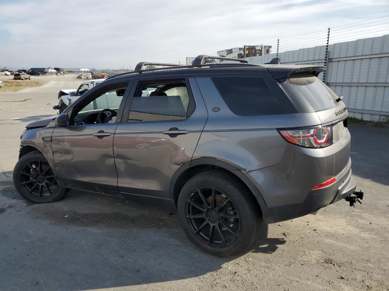 2016 Land Rover Discovery VIN SALCR2BG1GH590156 Copart auction photo, front end / side damage thumbnail 2
