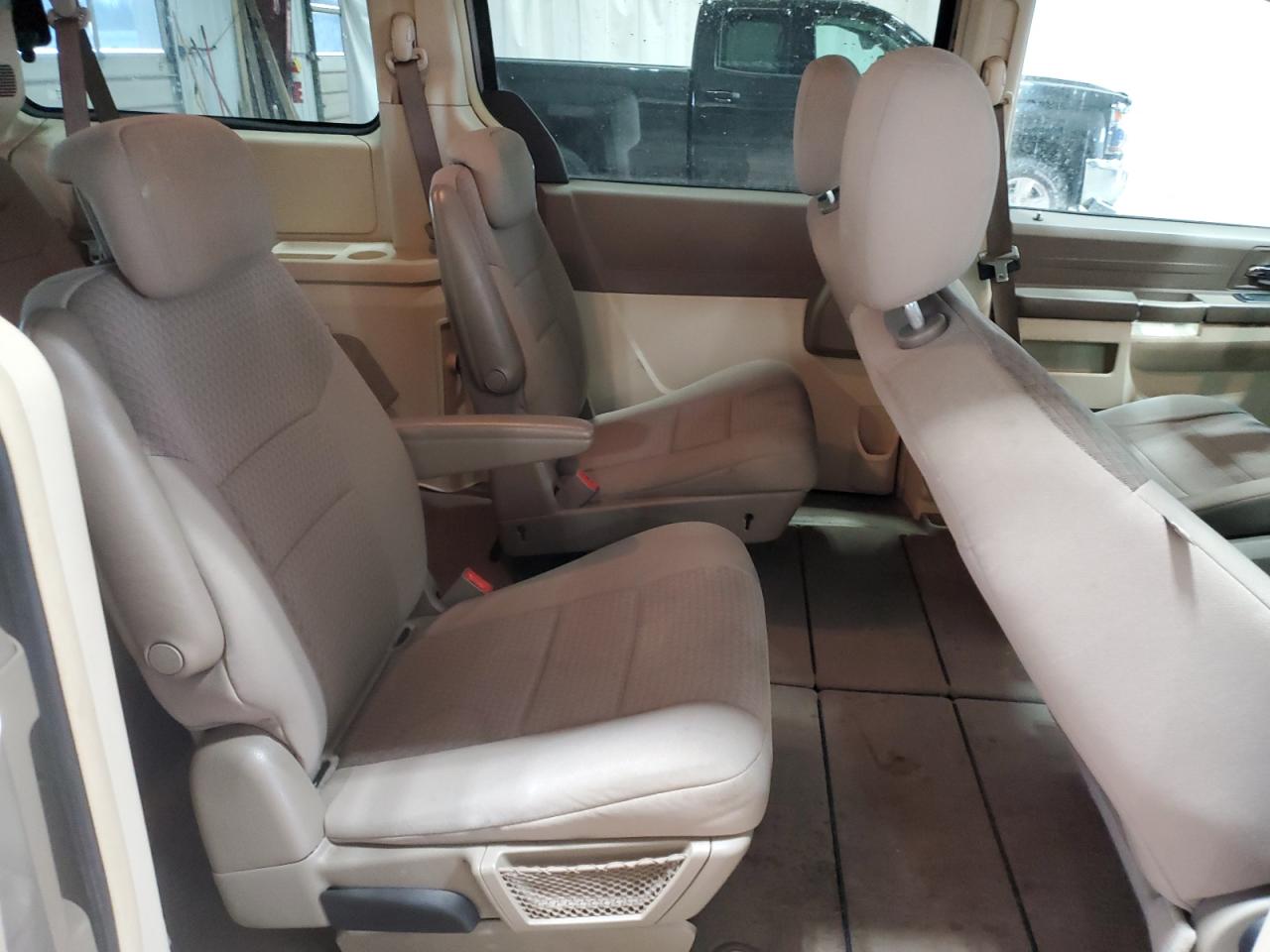2009 Chrysler Town & Country VIN 2A8HR44E79R659744 Copart auction photo, front end damage thumbnail 11
