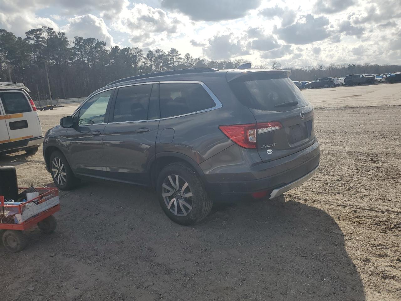 2019 Honda Pilot VIN 5FNYF5H51KB022236 Copart auction photo, front end damage thumbnail 2