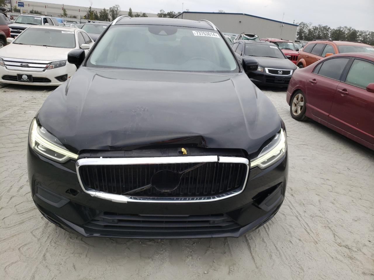 2018 Volvo XC60 VIN LYV102RK1JB073418 Copart auction photo, front end damage thumbnail 5