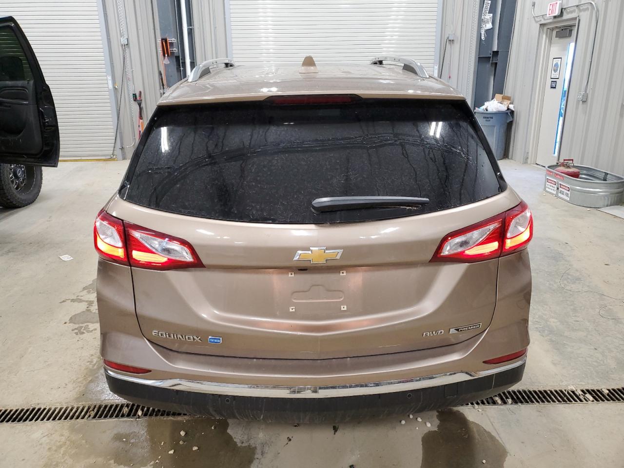 2018 Chevrolet Equinox VIN 3GNAXXEU3JL347581 Copart auction photo, side / front end damage thumbnail 6