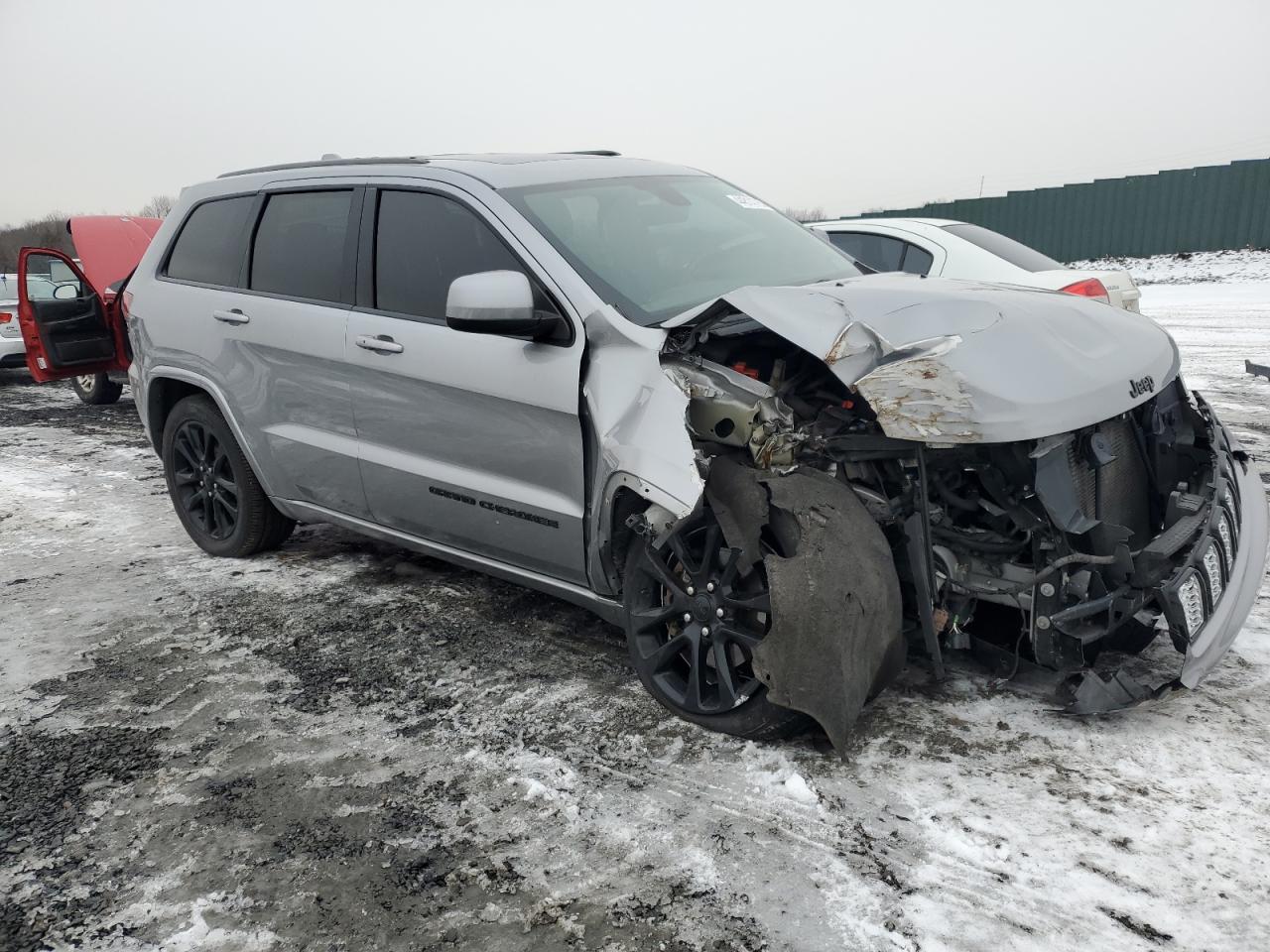 2018 Jeep Grand Cherokee VIN 1C4RJFAG9JC245446 Copart auction photo, front end damage thumbnail 4