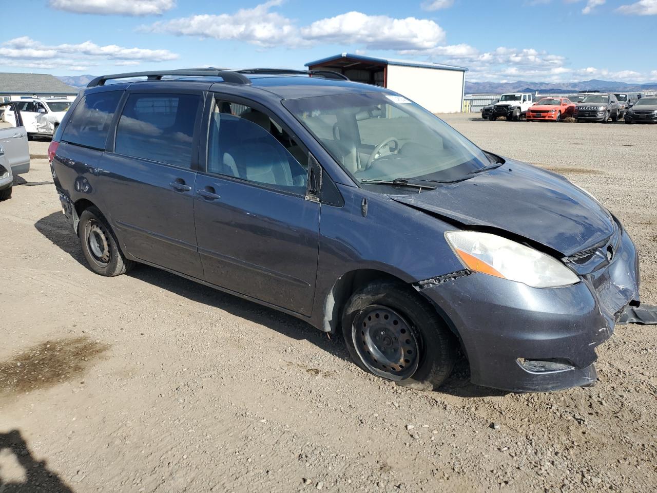2007 Toyota Sienna VIN 5TDZK23C47S026305 Copart auction photo, front end / rear end damage thumbnail 4