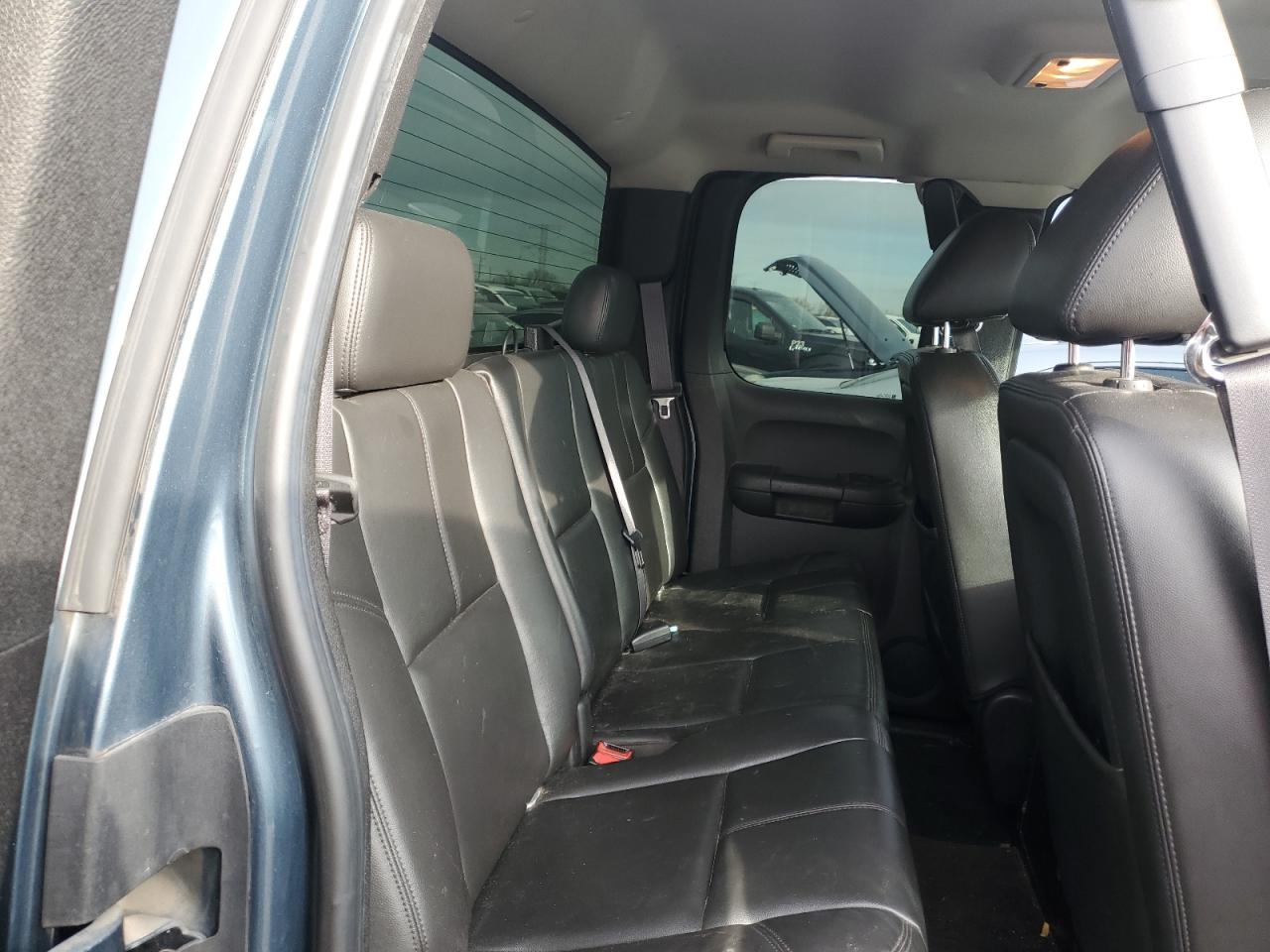 2011 Chevrolet Silverado VIN 1GCRKSE34BZ425204 Copart auction photo, mechanical / minor dent/scratches damage thumbnail 10