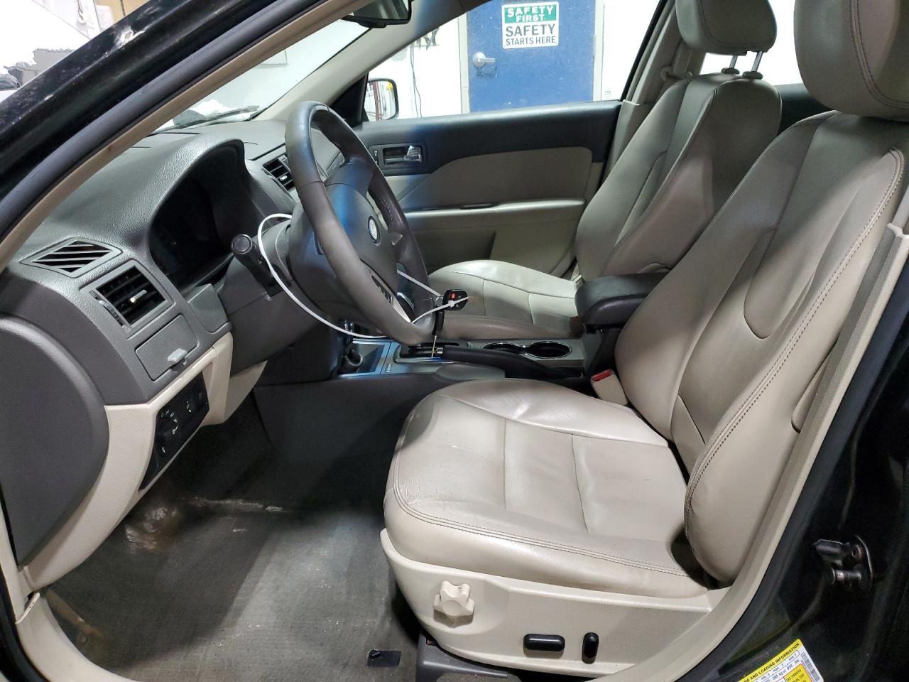 2010 Ford Fusion VIN 3FADP0L33AR152512 Copart auction photo, minor dent/scratches damage thumbnail 7