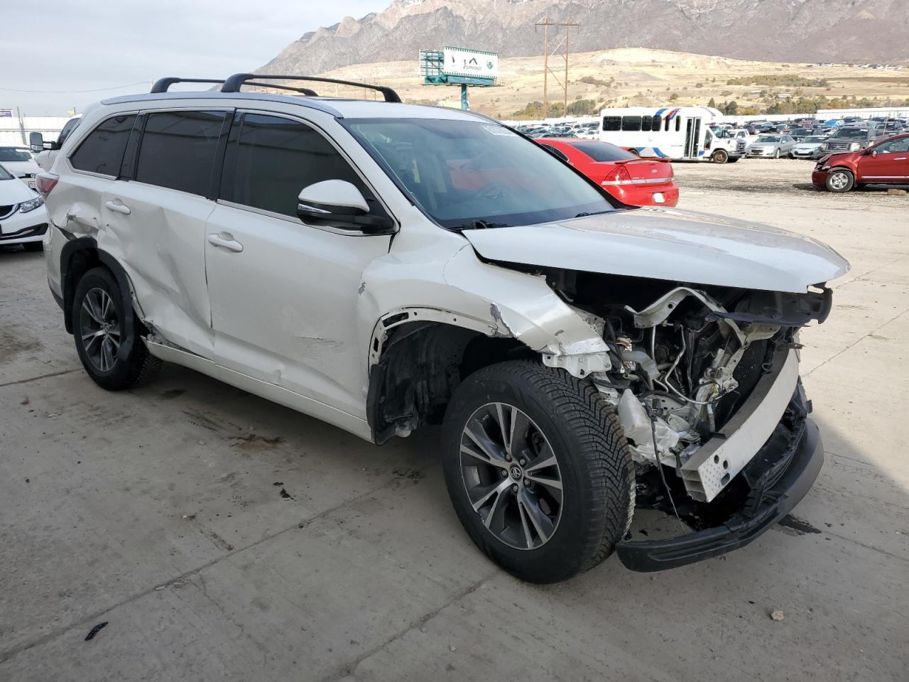 2016 Toyota Highlander VIN 5TDJKRFH2GS294900 Copart auction photo, all over damage thumbnail 4