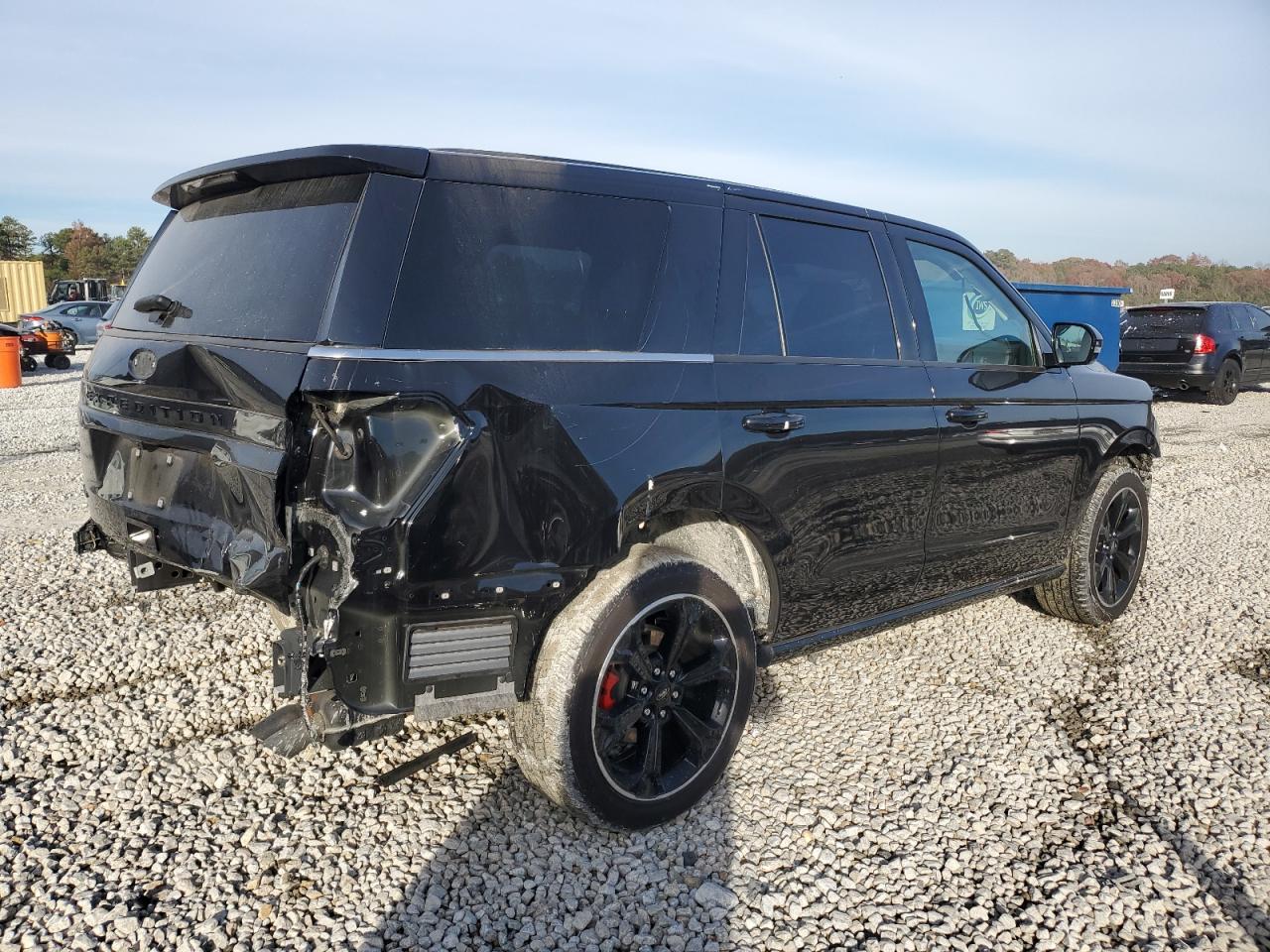 2022 Ford Expedition VIN 1FMJU2AT1NEA32149 Copart auction photo, all over damage thumbnail 3