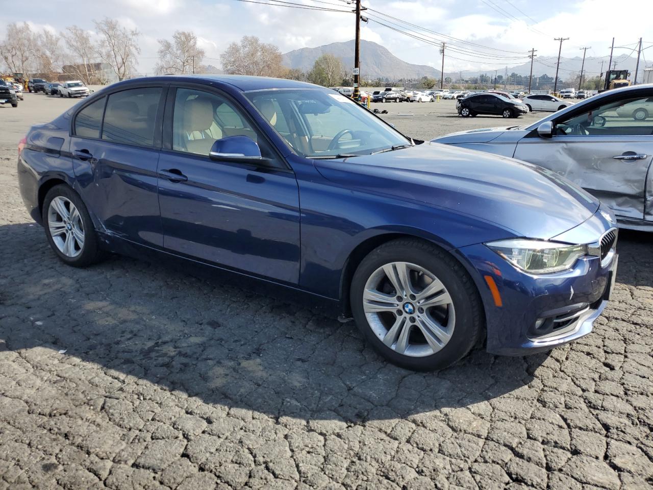 2016 BMW 3er VIN WBA8E9G50GNT46280 Copart auction photo, rear end / side damage thumbnail 4