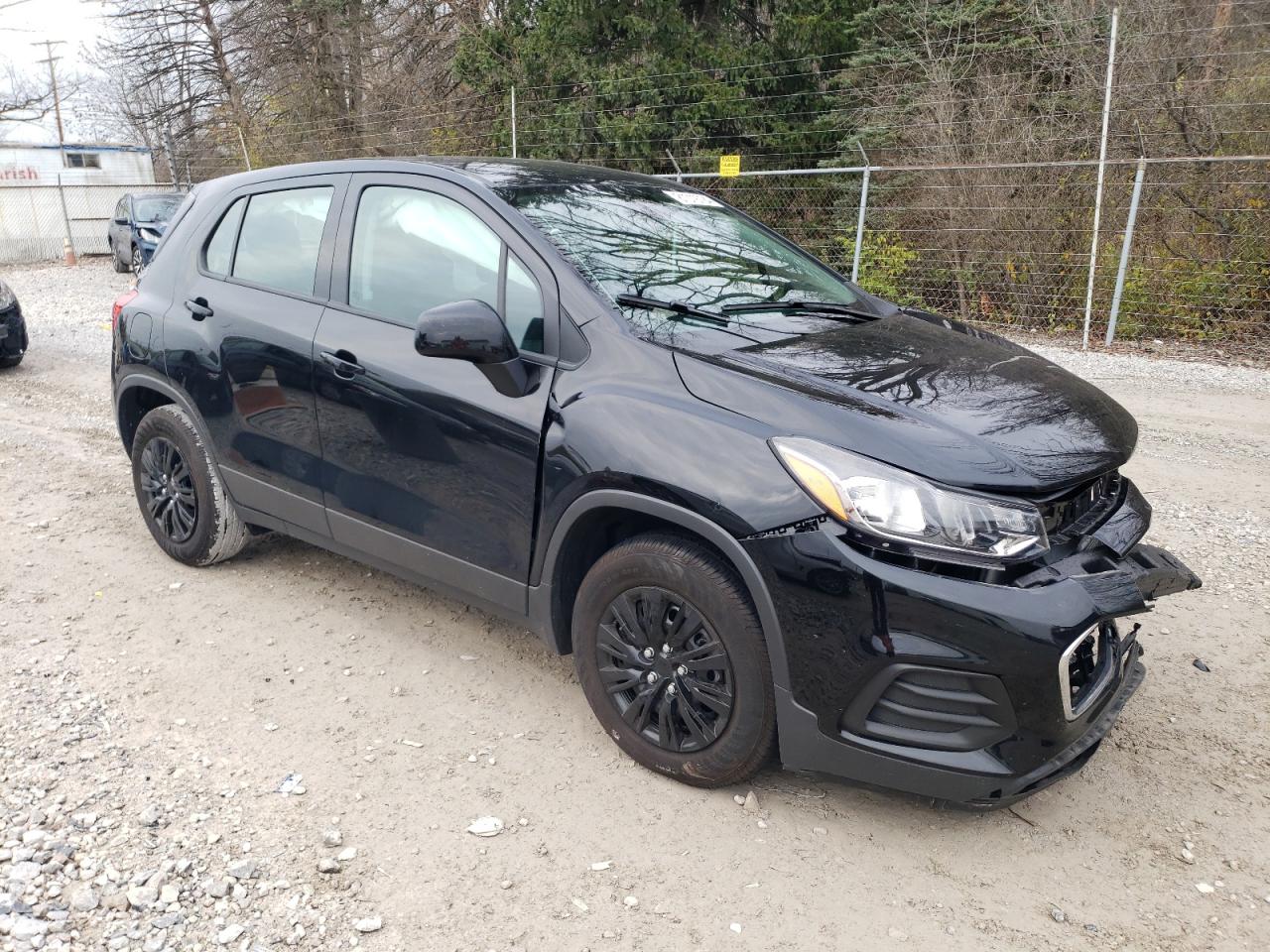 2019 Chevrolet Trax VIN 3GNCJKSB9KL147855 Copart auction photo, front end / side damage thumbnail 4