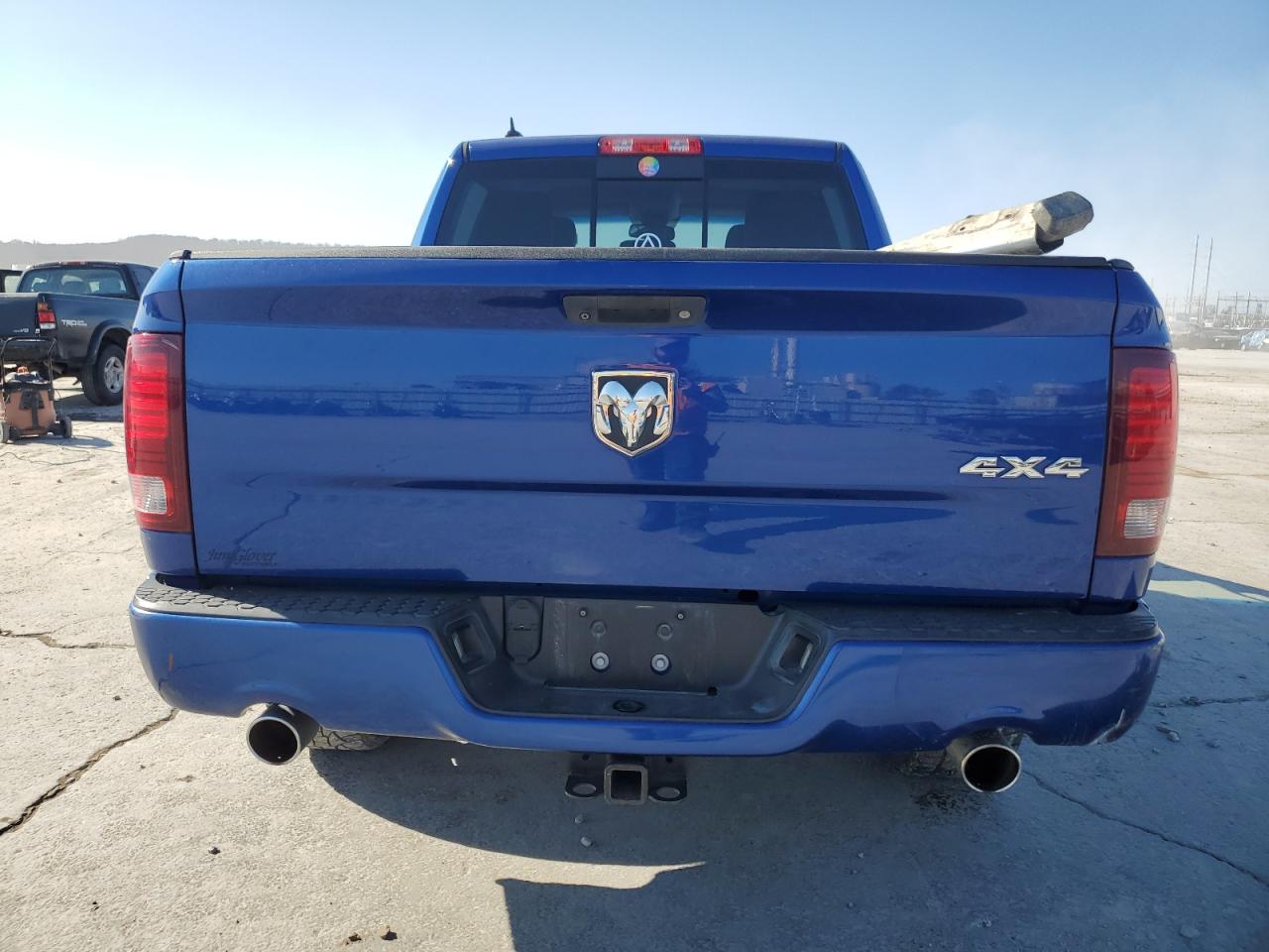 2015 RAM 1500 VIN 1C6RR7MT8FS510580 Copart auction photo, side / minor dent/scratches damage thumbnail 6