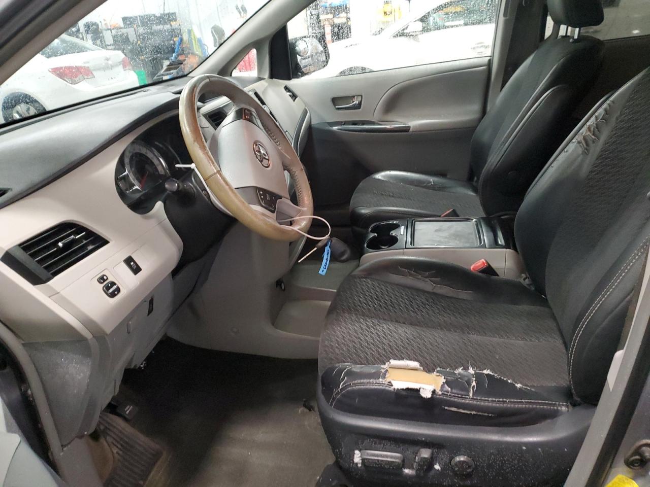 2012 Toyota Sienna VIN 5TDXK3DC3CS180574 Copart auction photo, front end damage thumbnail 7