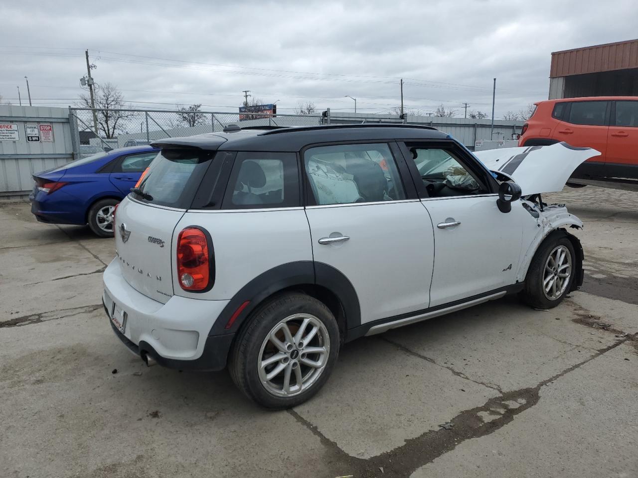 2015 MINI Cooper VIN WMWZC5C54FWP45274 Copart auction photo, front end / side damage thumbnail 3