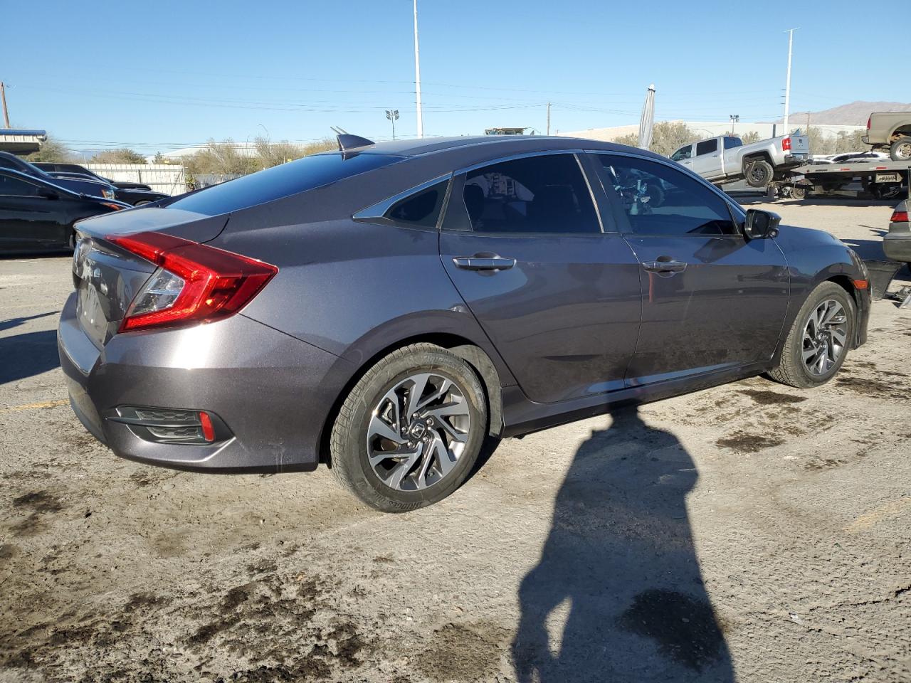 2017 Honda Civic VIN 19XFC2F77HE059776 Copart auction photo, front end damage thumbnail 3