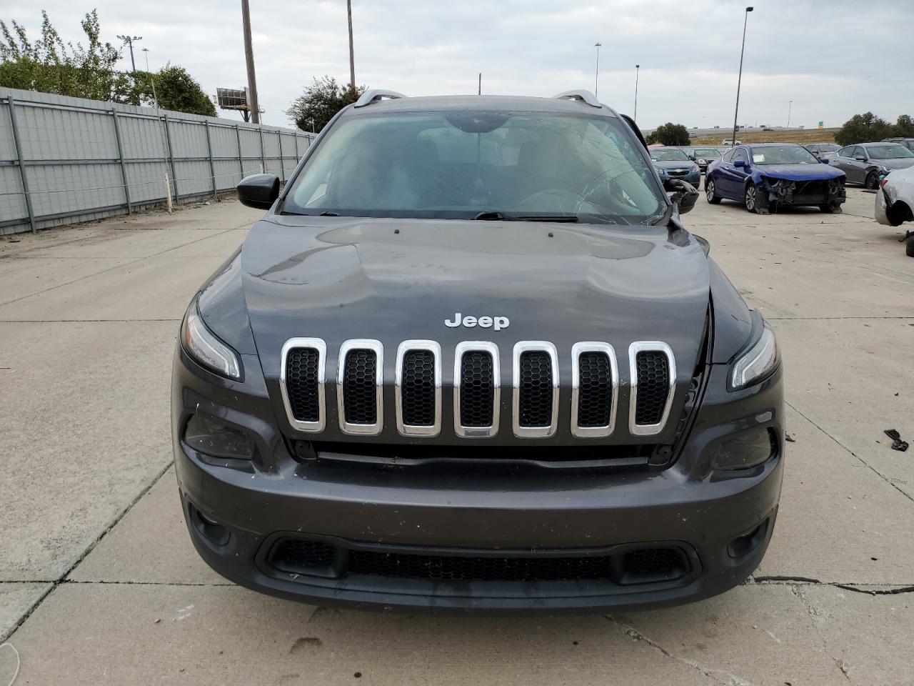 2016 Jeep Grand Cherokee VIN 1C4PJLCB9GW274573 Copart auction photo, side / front end damage thumbnail 5