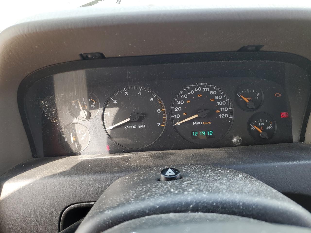 2002 Jeep Grand Cherokee VIN 1J4GW48S82C290591 Copart auction photo, all over damage thumbnail 9
