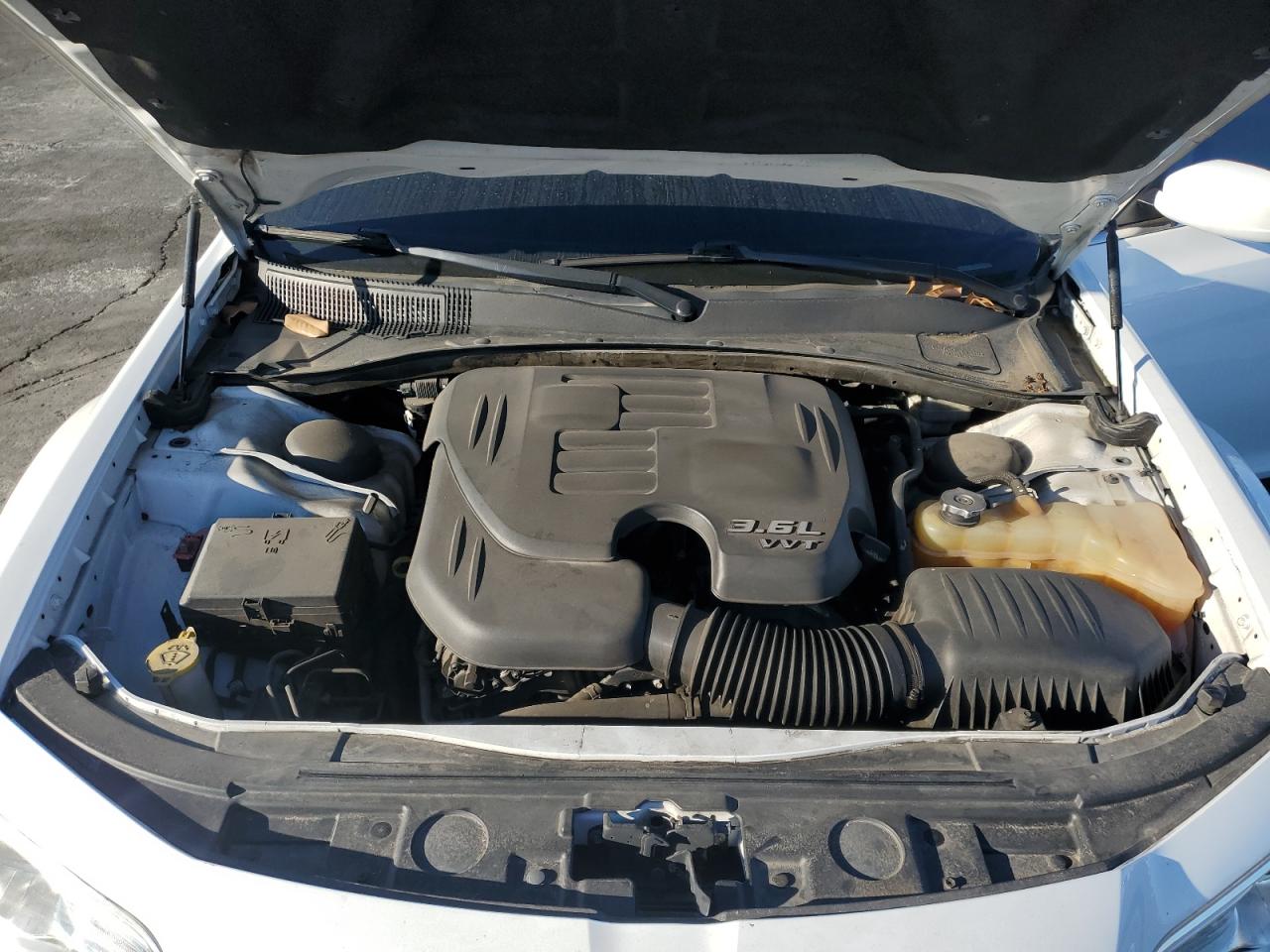 2014 Chrysler 300 VIN 2C3CCAAG7EH377521 Copart auction photo, side damage thumbnail 13